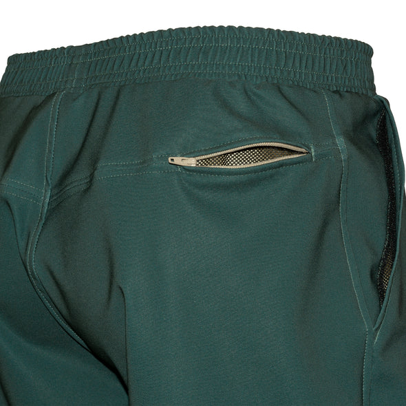 Closeup of Men's Bagby short back zippered pockettt